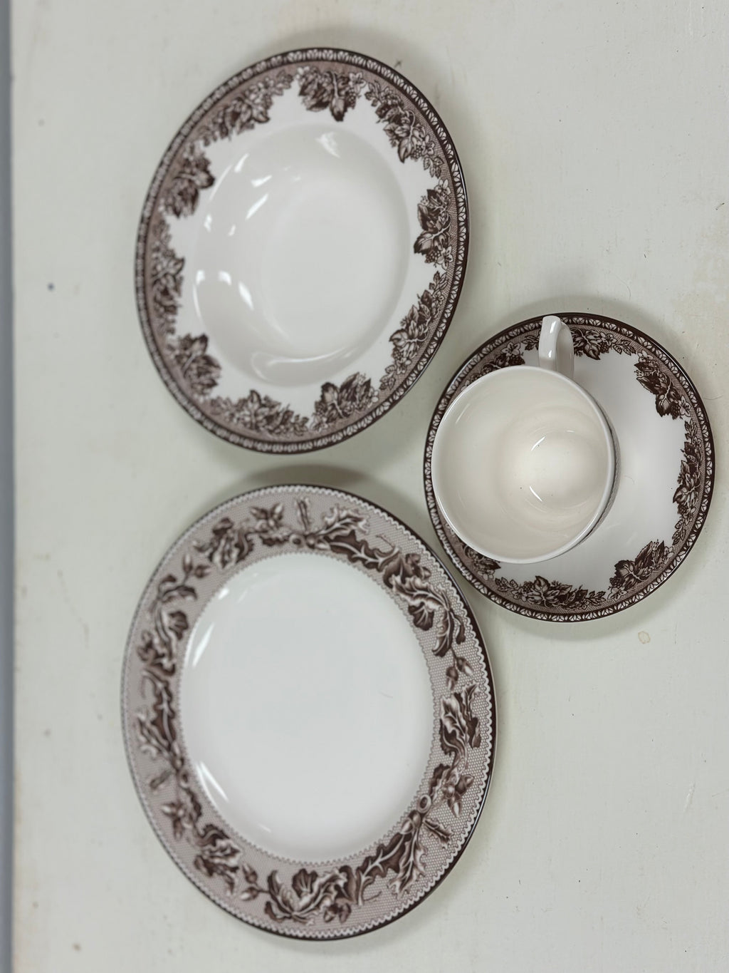 Wedgewood Acorn & Leaves Set
