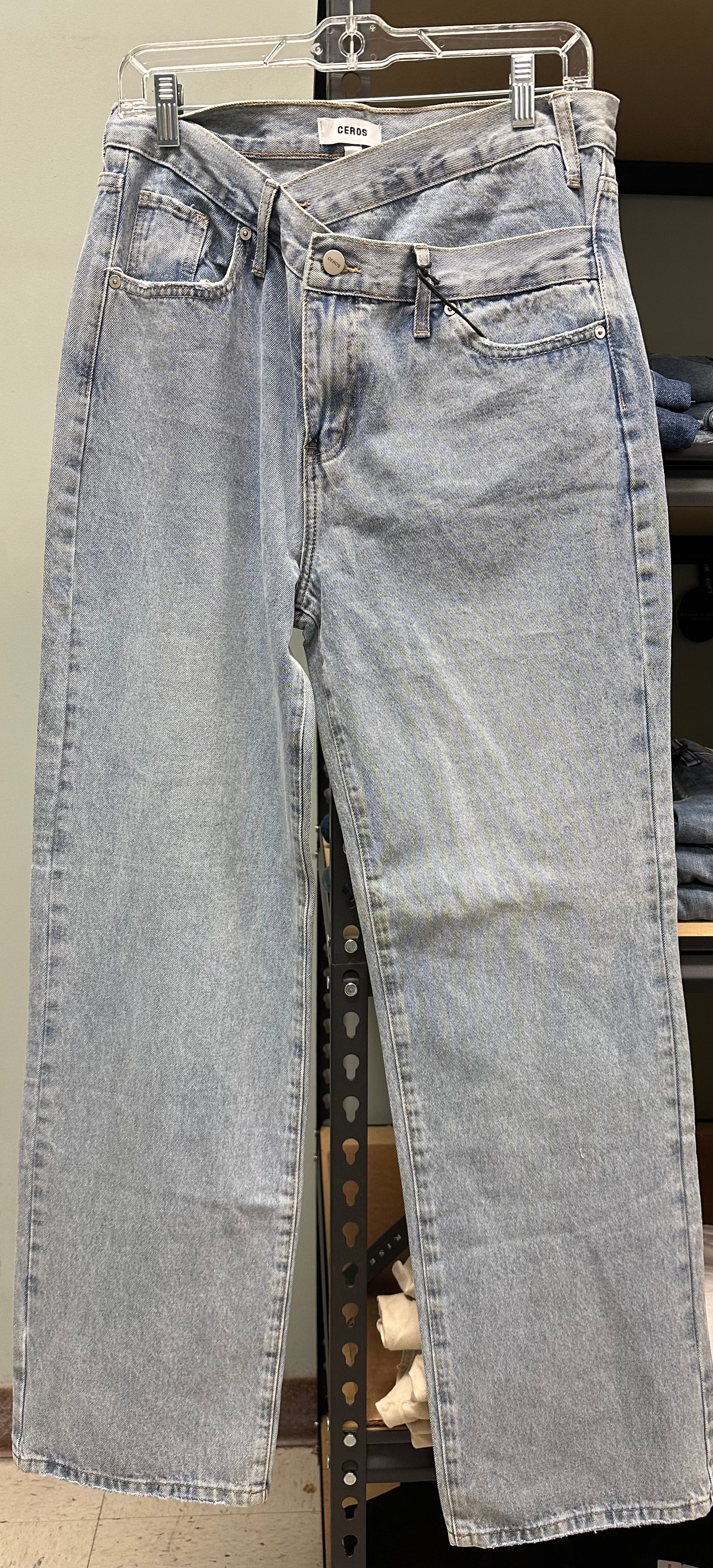 Ceros Cross Waist Bell Bottom Jeans (Light Wash)